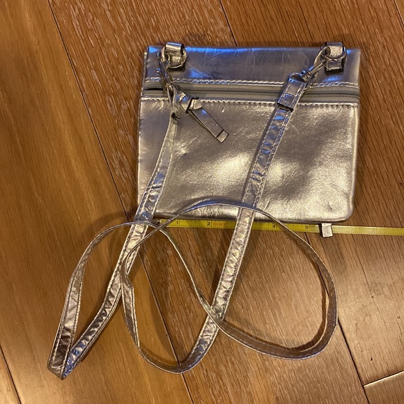Metallic Silver Crossbody Bag - Picture 4 of 9